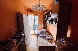 Lovran – Prostran stan 3S+DB lijepog rasporeda s 2 balkona, Lovran, Appartment