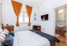 Lovran – Apartmanska vila s velikim zemljištem i projektom za boutique hotel, Lovran, Maison