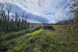 Otok Krk, Čižići - građevinsko zemljište 400m od mora, Dobrinj, Terreno