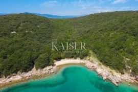 Otok Krk - poljoprivredno zemljište 150 m od mora, Krk, Terreno