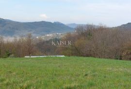 Istra, Motovun-građevinsko zemljište s pogledom na jezero Butoniga, Motovun, Zemljište