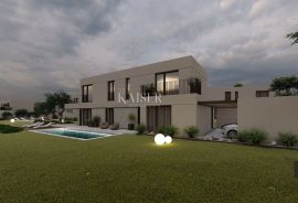 Istra - Poreč, vila pogled more 351.20m2, Poreč, Casa