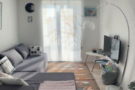 Malinska - odličan stan u prizemlju, Malinska-Dubašnica, Apartamento