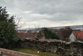 Jadranovo, samostojeća kuća na lijepoj lokaciji, Crikvenica, House