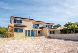 Otok Krk, Dobrinj - ekskluzivna villa 325m2, Dobrinj, Дом