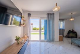 Otok Krk, Dobrinj - ekskluzivna villa 325m2, Dobrinj, Дом