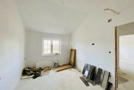 Krk, Risika – Novoizgrađena kamena vila, 150 m2, Vrbnik, Ev