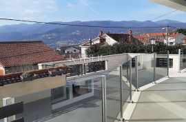 Rijeka - Moderna kuća sa etažiranim stanovima i pogledom na more, Rijeka, Casa