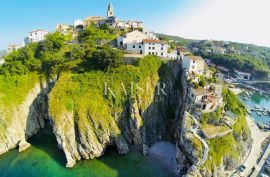 Vrbnik – Kuća s neponovljivom pozicijom i pogledom, Vrbnik, Casa