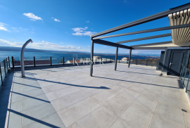 Crikvenica, Dramalj - Luksuzni penthouse sa garažom i panoramskim pogledom na more, Crikvenica, Kвартира