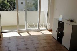 Jadranovo, dvoetažni stan na lijepoj lokaciji, Crikvenica, Appartement