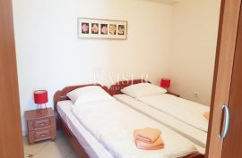 Matulji - kuća s apartmanima, Matulji, Ev