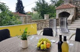 Matulji - kuća s apartmanima, Matulji, Ev