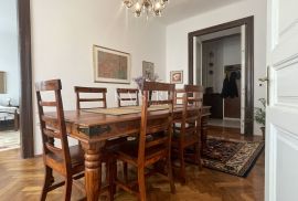 Rijeka, Centar – Gospodski stan s pet soba, Rijeka, Appartment