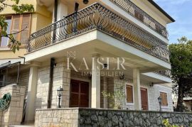 Opatija, Volosko – Obiteljska vila s pogledom na more, Opatija, Maison