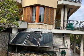 Opatija, Volosko – Obiteljska vila s pogledom na more, Opatija, Дом