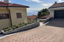 Opatija, Volosko – Obiteljska vila s pogledom na more, Opatija, Дом