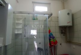 Jadranovo - Kuća sa 5 apartmana, Crikvenica, House