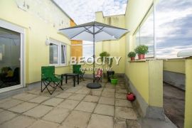 Zemun, Gornji grad, Banijska, 2.0, 77m2, Zemun, Appartment