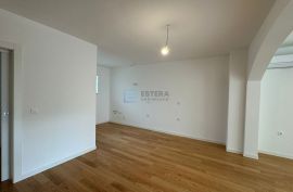 Stan PRODAJA Zadar, Novi Bokanjac, 152 m2, 3s, garaža, priz., višeetažni, Zadar, Famiglia