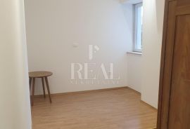 Prodaja adaptiranog stana na Sušaku 3SKL 83.70  M2, Rijeka, Appartment