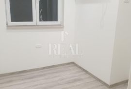 Prodaja adaptiranog stana na Sušaku 3SKL 83.70  M2, Rijeka, Kвартира