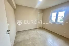 Privlaka, Škrapavac, dvosoban stan na prvom katu moderne zgrade s pogledom na more, Privlaka, Appartamento