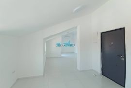 Crikvenica novogradnja s dva parkirna mjesta, Crikvenica, Apartamento