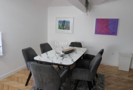 Opatija, centar, dvosoban stan I red do mora, Opatija, Apartamento