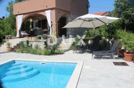 Otok Krk, Gabonjin - Moderna vila s privatnim bazenom i velikom okućnicom!, Dobrinj, House