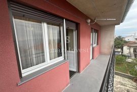 MARČELJEVA DRAGA, etaža kuće od 80,24 m2 s pogledom na more, Rijeka, Διαμέρισμα