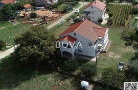 Kuća 220 m2 – Poljica Brig *Velika okućnica* (ID-2481/E), Nin, بيت