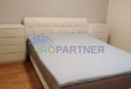 Komforan 3-sobni stan s DB i velikom zatvorenom terasom, 120 m2, prodaja, Split, Flat