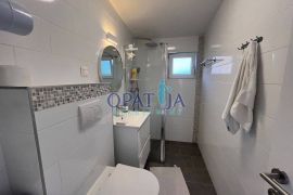 Vir, kuca 80m od mora, novorenovirana, Vir, Haus