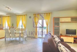 Prizemnica sa okućnicom od 2.071 m2, kategorizirana za iznajmljivanje, Ližnjan, House