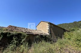 Istra okolica Buzeta kamena starina velikog potencijala, Buzet, Casa