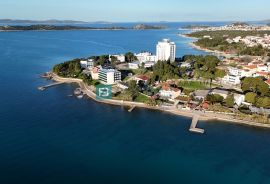 VODICE, namješten stan, prizemlje, pogled na more, zajednički bazen, Vodice, Appartamento