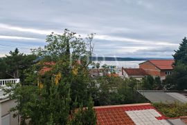 Kuća 100m od mora, Crikvenica, بيت