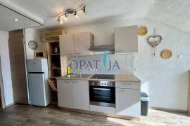 Vir, južna strana apartman E4, 180m od mora, Vir, Daire