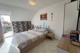 Vir, južna strana apartman E4, 180m od mora, Vir, Daire