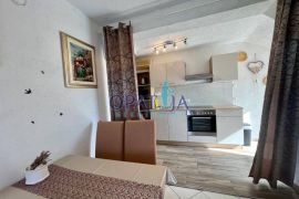 Vir, južna strana apartman E5, 180m od mora, Vir, Stan