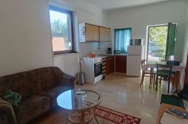 Mali Lošinj - prekrasna etaža kuće s pogledom na more, Mali Lošinj, Appartement