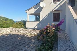 Mali Lošinj - prekrasna etaža kuće s pogledom na more, Mali Lošinj, Appartement