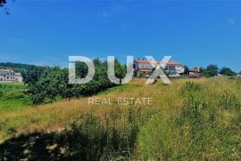 ISTRA, BUZET, OKOLICA - Građevinsko zemljište 2892 m2 u mirnom naselju, Buzet, Land