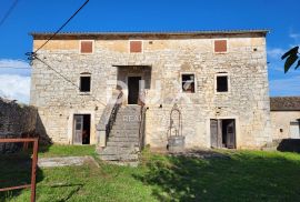 ISTRA. SVETVINČENAT - Samostojeća kamena kuća, Svetvinčenat, House