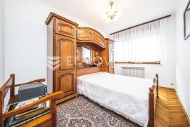 Zagreb, Bukovačka cesta, trosoban stan NKP 110 m2 s garažom + PM, Zagreb, Appartement