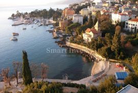 OPATIJA - CENTAR, dva stana s okućnicom u blizini mora, Opatija, Kвартира