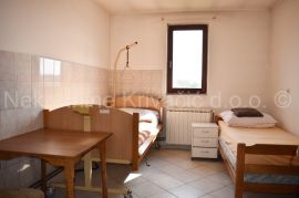 Stambeno - poslovna građevina pogodna za hostel, Bjelovar, Gewerbeimmobilie