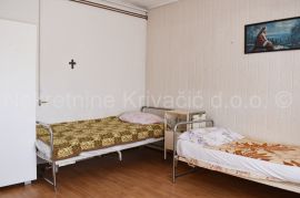 Stambeno - poslovna građevina pogodna za hostel, Bjelovar, Gewerbeimmobilie