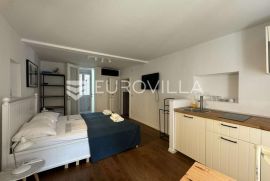 Istra, Rovinj, atraktivan apartman u strogom centru grada, Rovinj, Коммерческая недвижимость